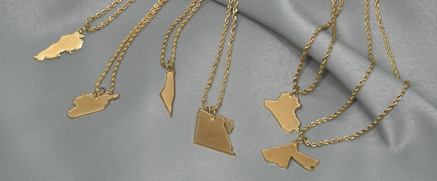 Celebrate Heritage with Elegant Arab Country Necklaces